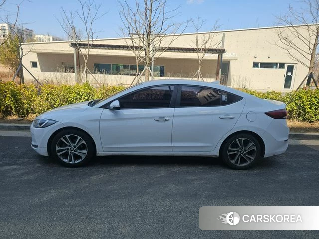 Hyundai Avante AD id 3796131 из Кореи 11