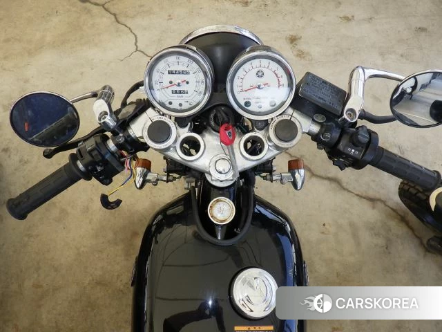 Yamaha SR400 id 4183220 из Японии 11