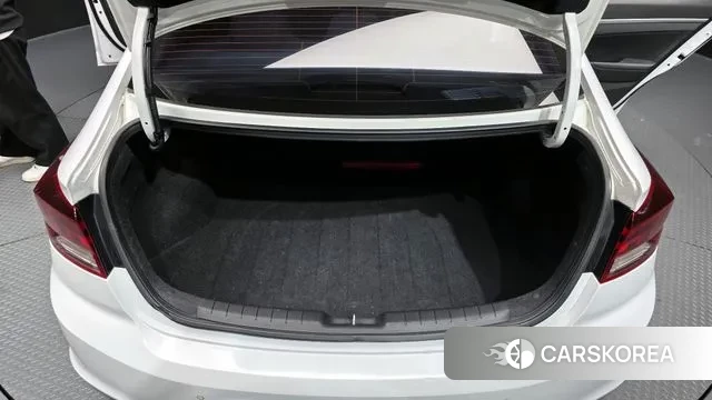 Hyundai The New Avante AD id 3526132 из Кореи 11