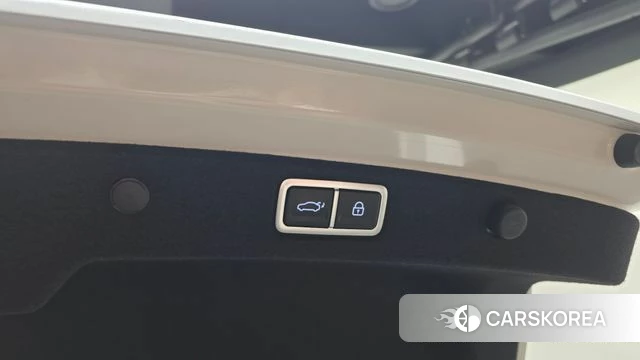 Hyundai Grandeur (GN7) id 3891476 из Кореи 11