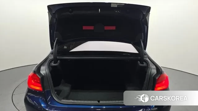 BMW 5 Series (G30) id 3598881 из Кореи 11