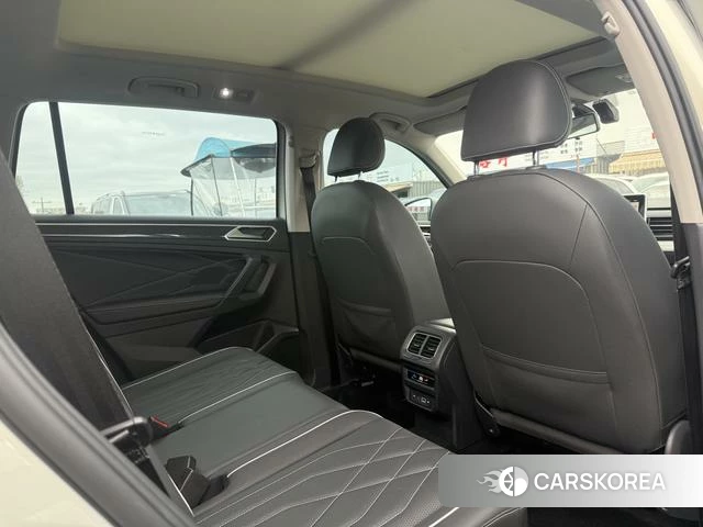 Volkswagen Tiguan L id 4217539 из Китая 11