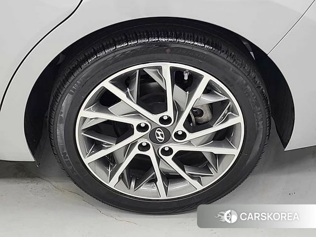 Hyundai The New Avante AD id 3879447 из Кореи 11