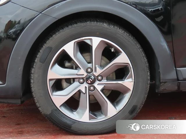 Kia Stonic id 3982221 из Кореи 11