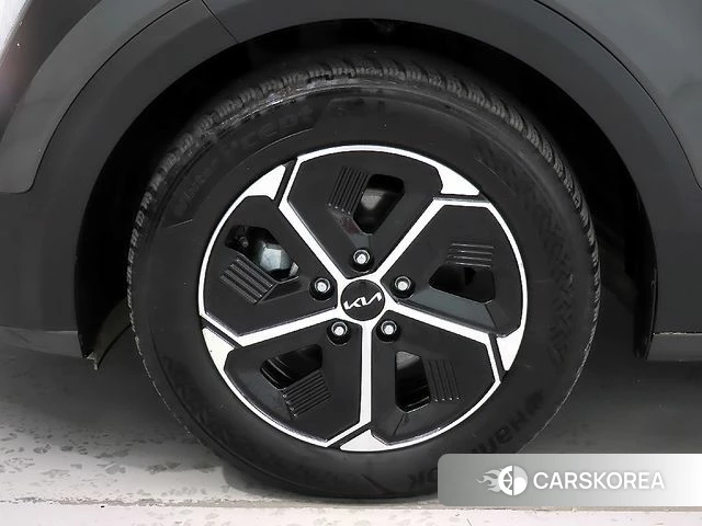 Kia Di Ol Nu Niro id 4422821 из Кореи 11