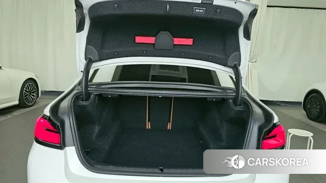 BMW 5 Series (G30) id 2998848 из Кореи 11