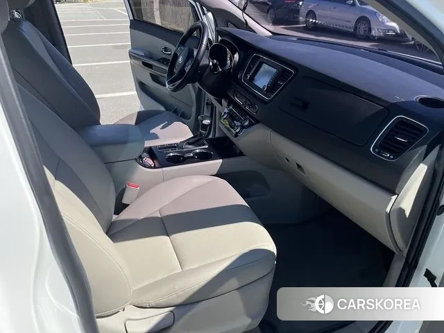 Kia The New Carnival id 2991378 из Кореи 11