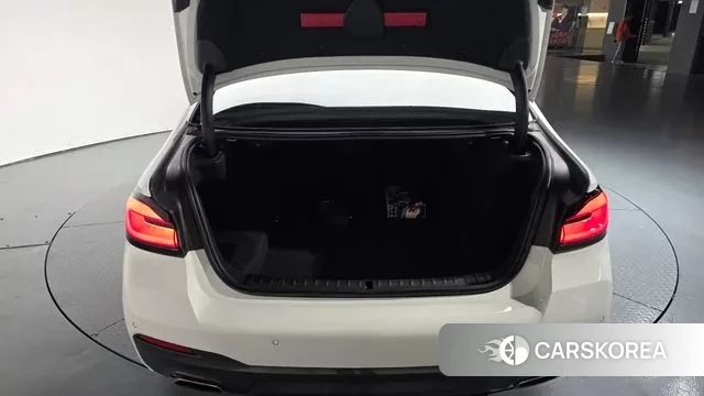 BMW 5 Series (G30) id 3355764 из Кореи 11