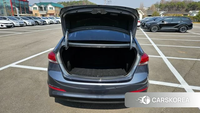 Hyundai Avante AD id 3861653 из Кореи 11