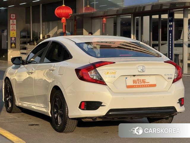 Honda Civic id 4276714 из Китая 11