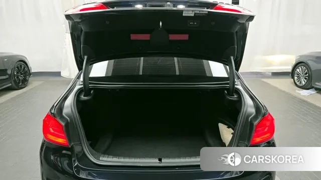 BMW 5 Series (G30) id 3455166 из Кореи 11