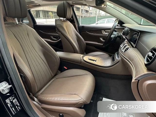 Mercedes-Benz E-class id 4260862 из Китая 11