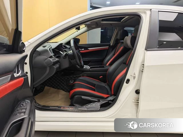 Honda Civic id 4220907 из Китая 11