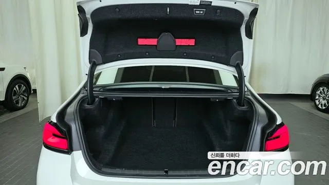 BMW 5 Series (G30) id 2838106 из Кореи 11