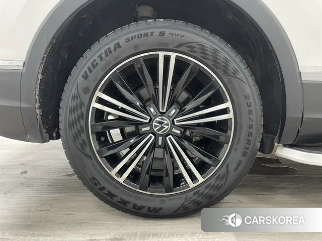 Volkswagen Tiguan L id 4277843 из Китая 11