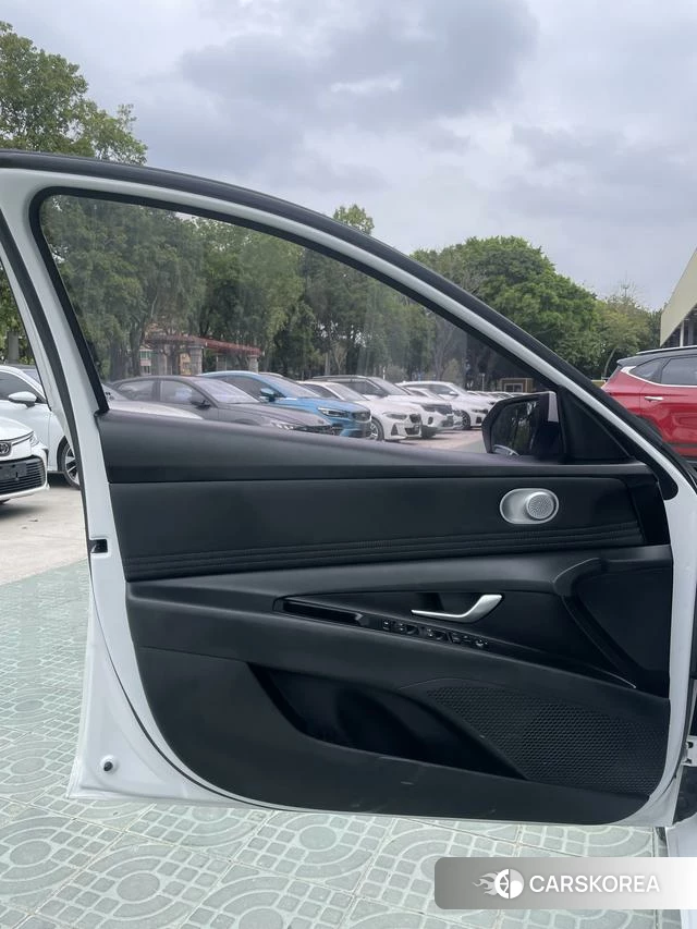 Hyundai Elantra id 4291249 из Китая 11