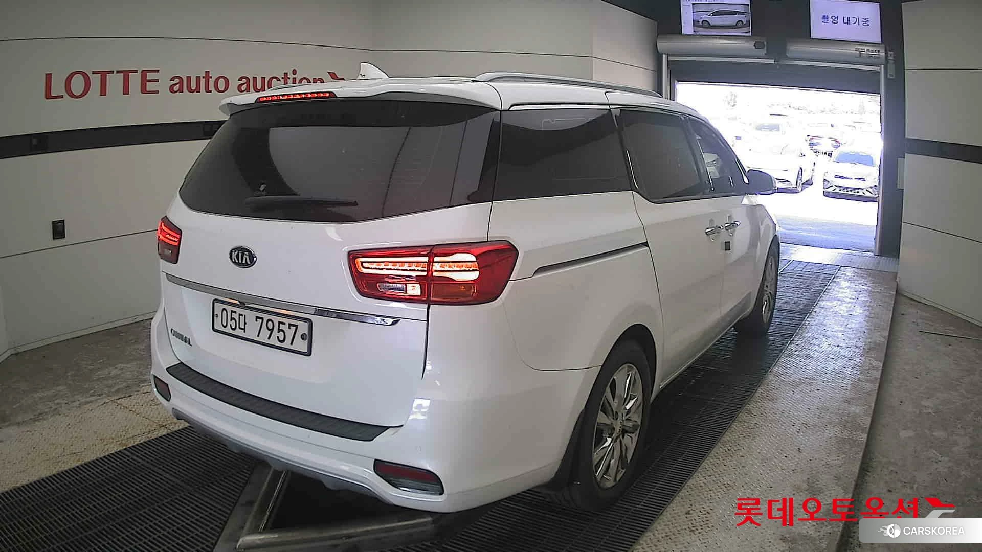 Kia Carnival id 4902436 из Кореи 11