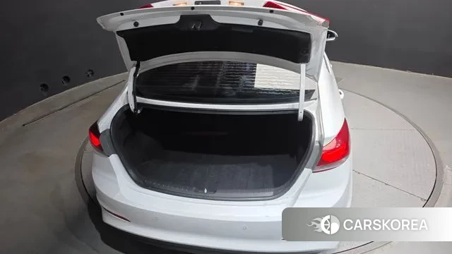 Hyundai Avante AD id 3423626 из Кореи 11