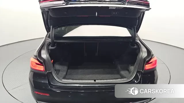 BMW 5 Series (G30) id 3003028 из Кореи 11