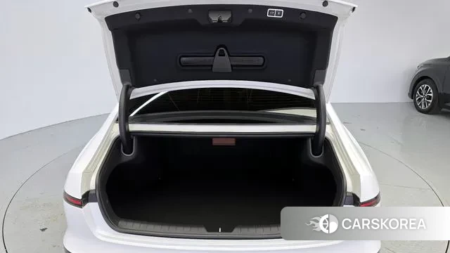 Hyundai Grandeur (GN7) id 3267646 из Кореи 11