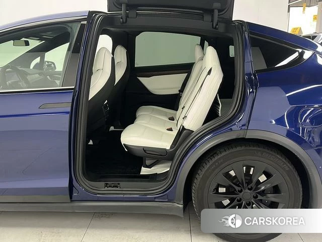 Tesla Model X id 4229220 из Китая 11