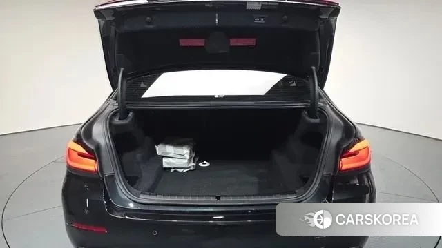 BMW 5 Series (G30) id 3448663 из Кореи 11