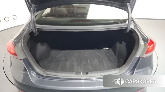 Hyundai Avante AD id 3505399 из Кореи 11