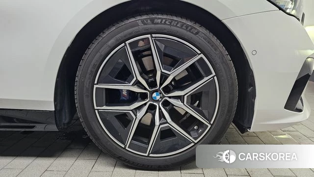 BMW 5 Series (G60) id 4493474 из Кореи 11
