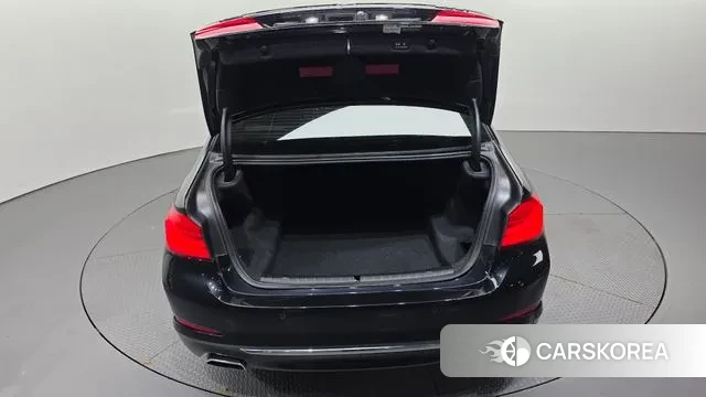 BMW 5 Series (G30) id 3107141 из Кореи 11