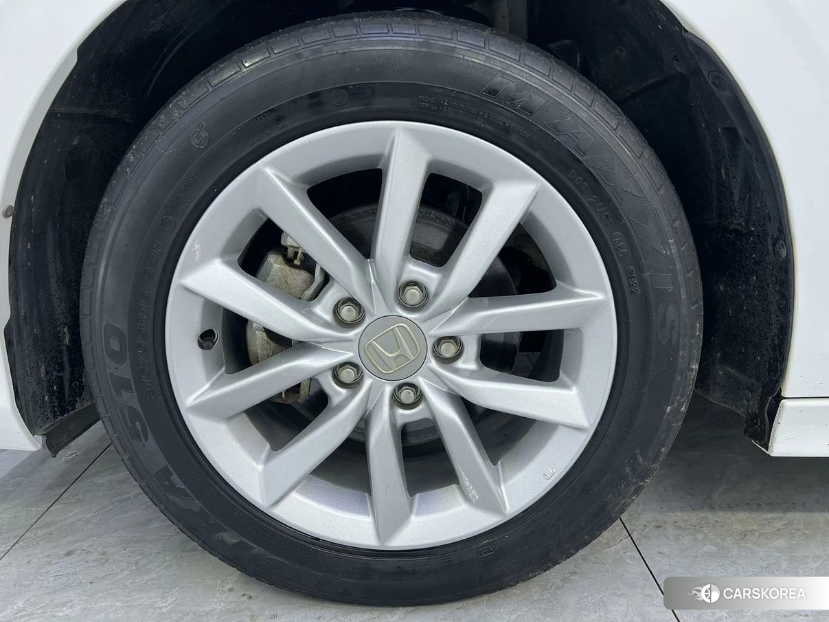 Honda Civic id 4452132 из Китая 11