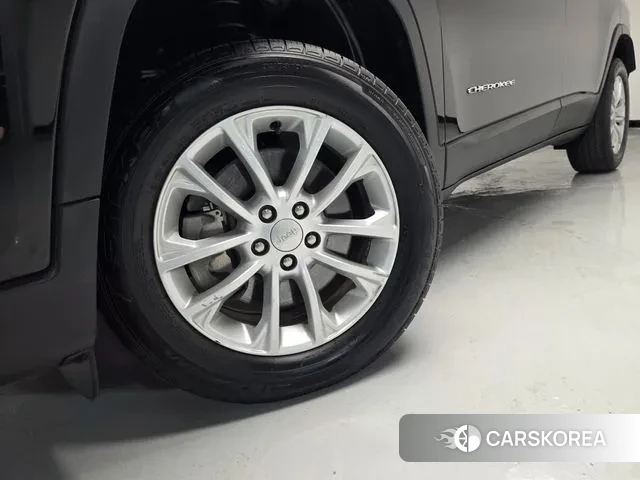 Jeep Cherokee (KL) id 3494297 из Кореи 11