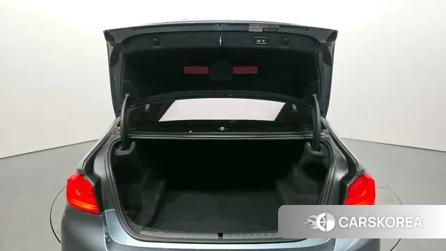 BMW 5 Series (G30) id 3469907 из Кореи 11