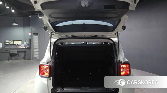 Jeep Renegade id 3853402 из Кореи 11