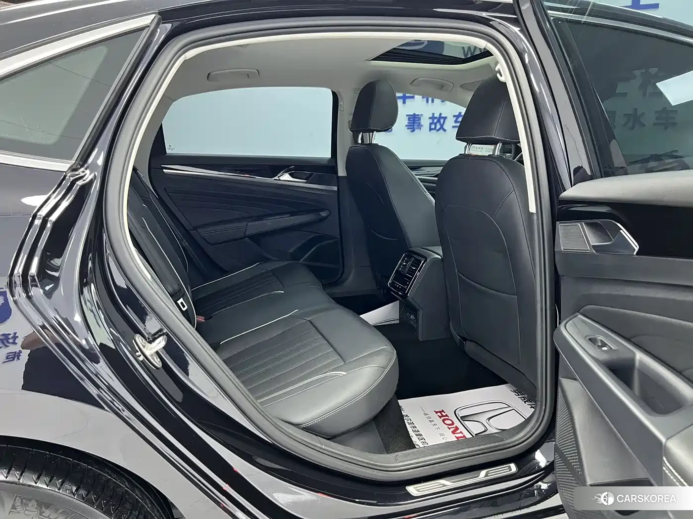 Volkswagen Passat id 4606971 из Китая 11
