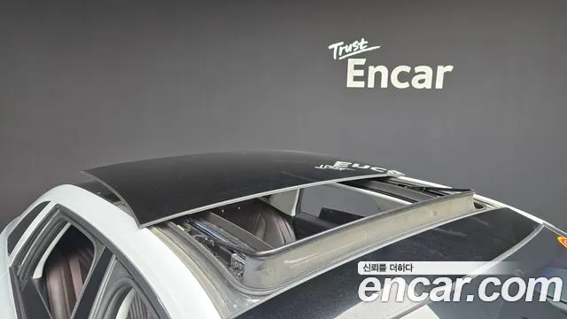 Hyundai Grandeur (GN7) id 2206483 из Кореи 11