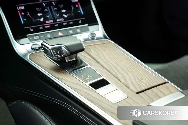 Audi A6L id 4272500 из Китая 11