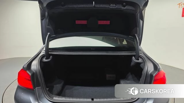 BMW 5 Series (G30) id 4780591 из Кореи 11