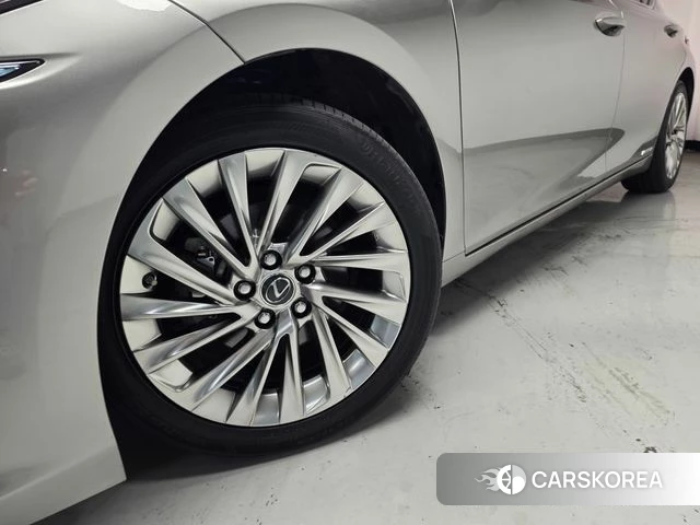 Lexus ES300h 7th generation id 4586933 из Кореи 11
