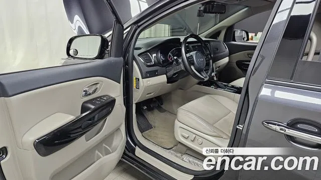 Kia The New Carnival id 2566348 из Кореи 11