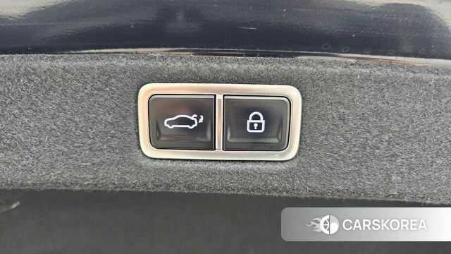 Hyundai Grandeur Hybrid (GN7) id 4517030 из Кореи 11