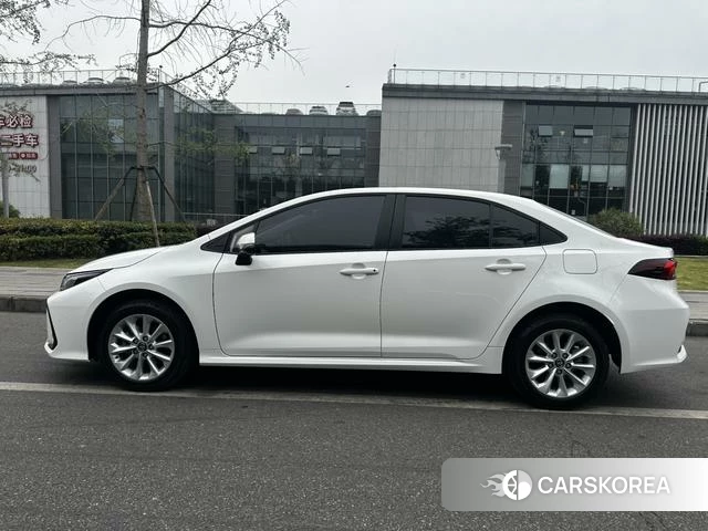 Toyota Corolla id 4301606 из Китая 11