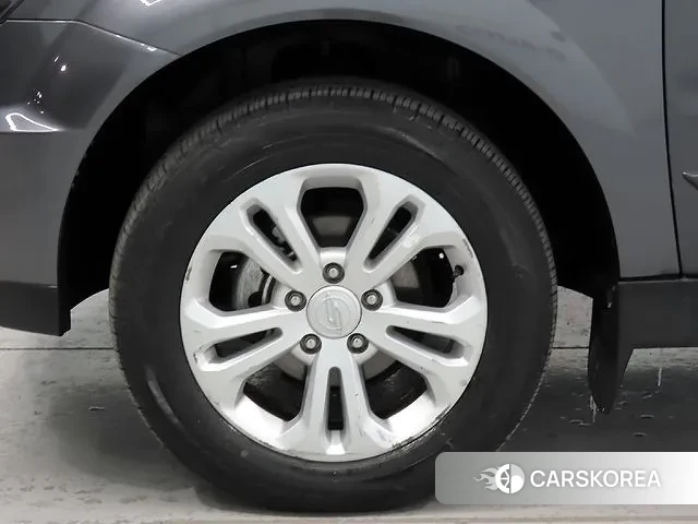 Ssangyong The New Korando Sports id 3544100 из Кореи 11