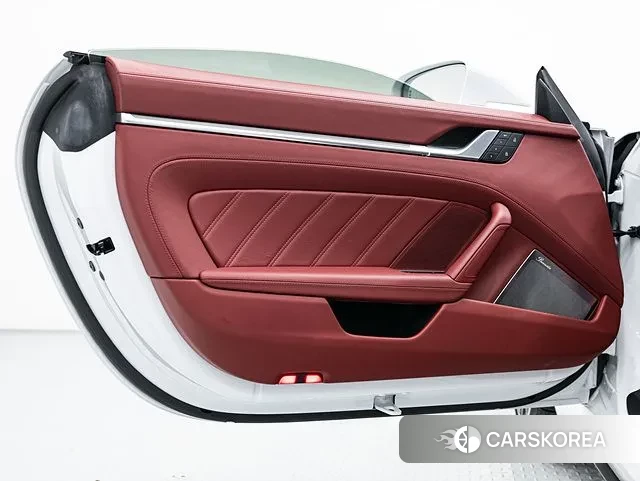 Porsche 911(992) id 3031548 из Кореи 11