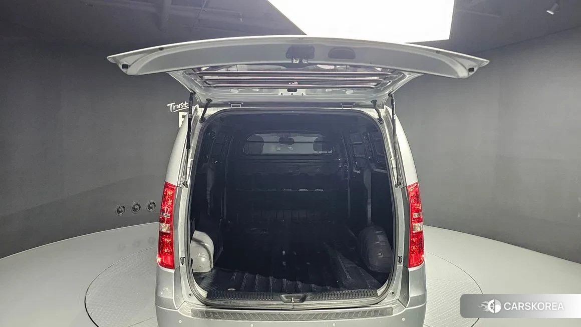 Hyundai The New Grand Starex id 1713621 из Кореи 11