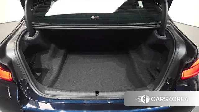 BMW 5 Series (G30) id 3289479 из Кореи 11