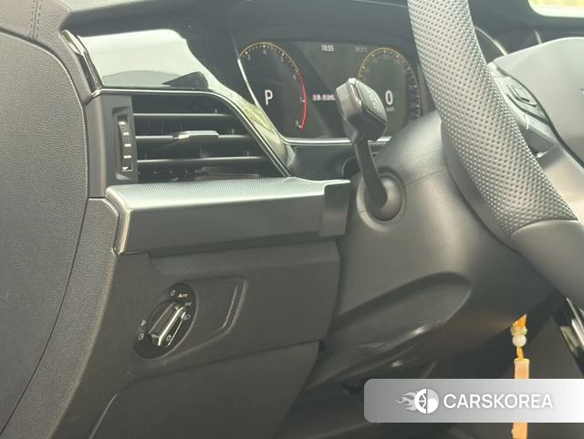Volkswagen Passat id 4265599 из Китая 11