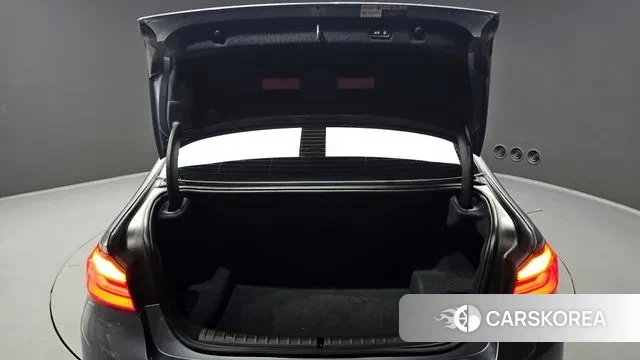 BMW 5 Series (G30) id 3259625 из Кореи 11