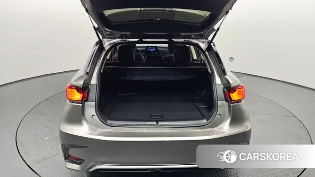 Lexus CT200h id 3578619 из Кореи 11