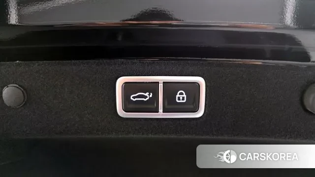 Hyundai Grandeur (GN7) id 3690076 из Кореи 11