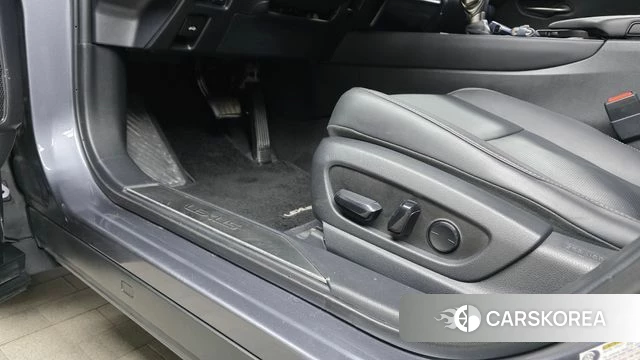 Lexus UX250h id 4390227 из Кореи 11